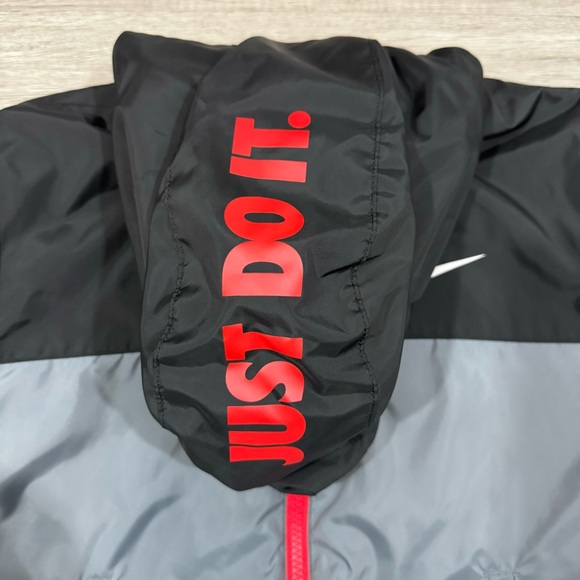 Nike Boys 4-7 Fleeced Lined Lightweight Jacket - Picture 4 of 9
